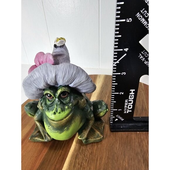 Vintage 90s Pete Apsit Frog Toad Figurine Large Eyes Spring Hat Bee See Pics - Picture 7 of 10